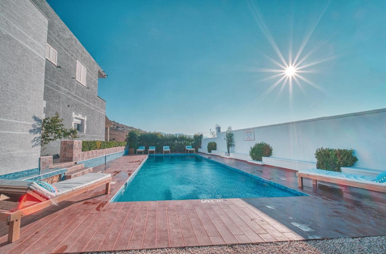 Le Gjero Luxury Villa Εξαμίλιο Εξωτερικό φωτογραφία