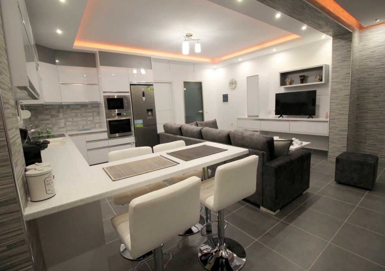 Le Gjero Luxury Villa Εξαμίλιο Εξωτερικό φωτογραφία
