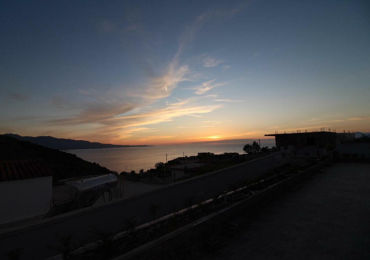 Le Gjero Luxury Villa Εξαμίλιο Εξωτερικό φωτογραφία