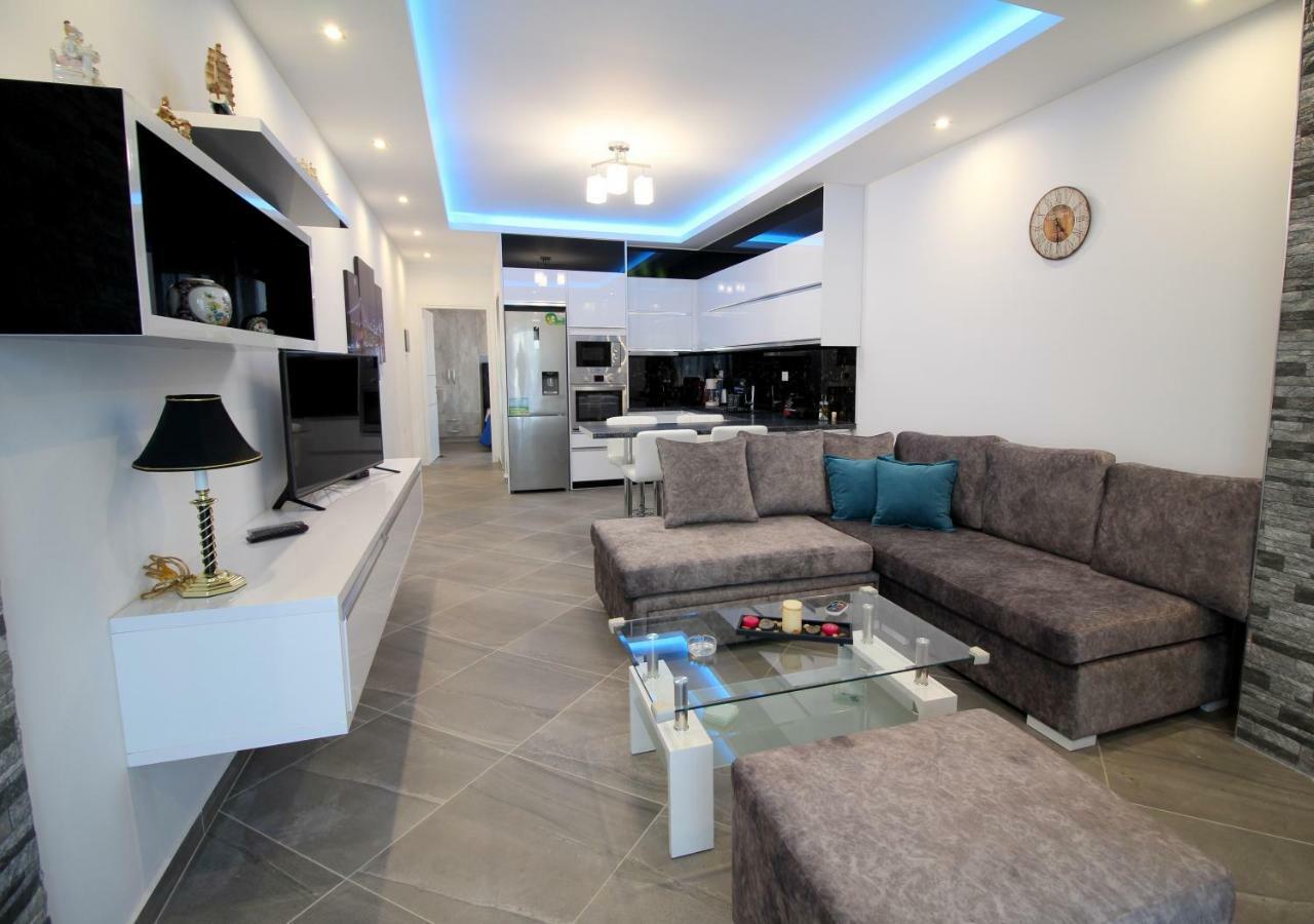 Le Gjero Luxury Villa Εξαμίλιο Εξωτερικό φωτογραφία